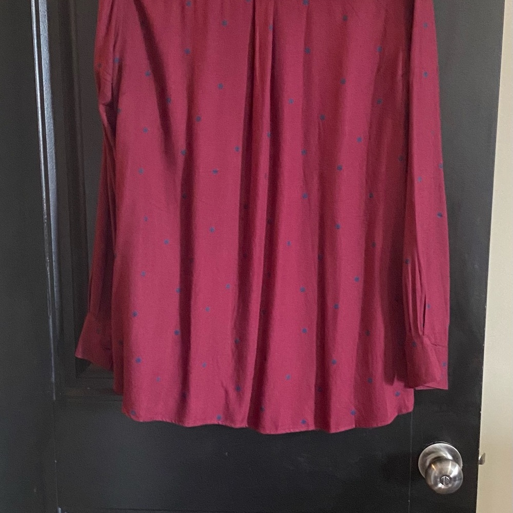 Woman Shirt - Picture 2 of 3